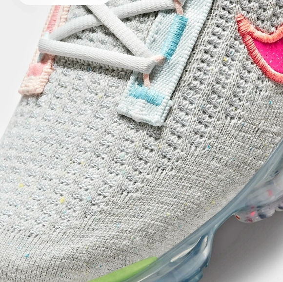 Nike Air VaporMax Sneaker - Picture 2 of 8